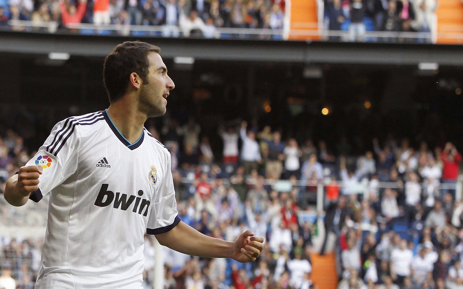 开云体育世界杯-德甲争冠战之夜,贝恩打出生涯之夜,当小人物成为历史执笔人